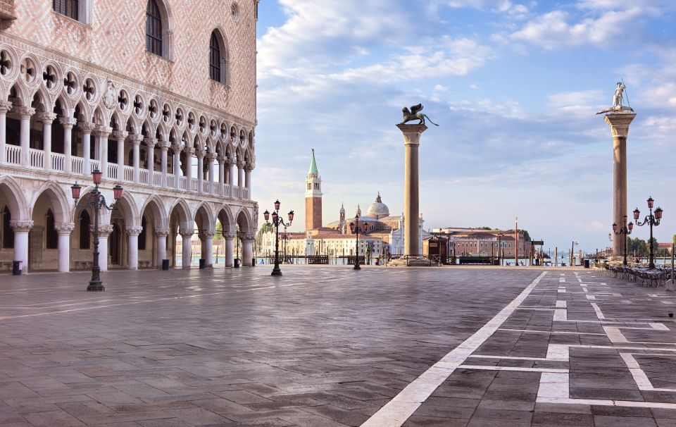 Venice: St Mark’s Basilica and Doge’s Palace Private Tour - Entering St Mark’s Basilica: Gold Mosaics, Altars, and What They Mean