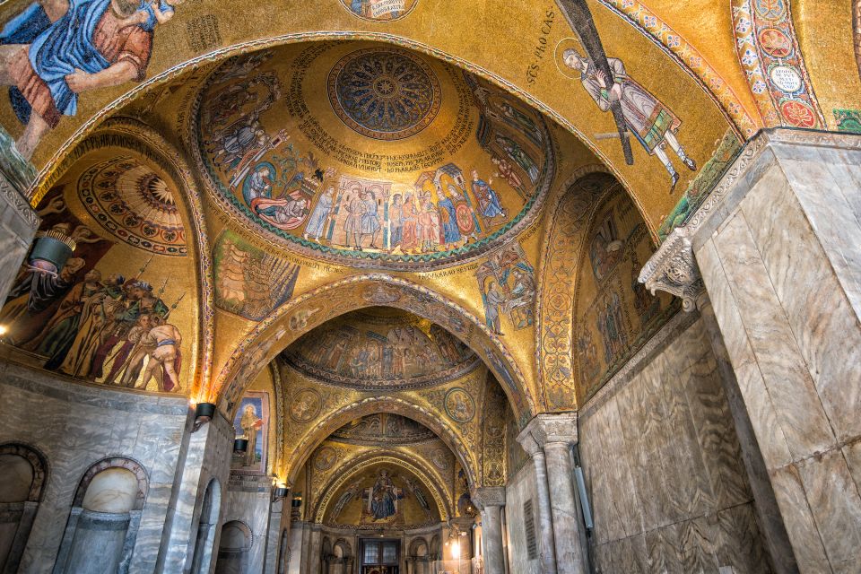 Venice: St. Mark's Basilica, Doge's Palace & Gondola Ride - One day that actually covers the big Venice hits