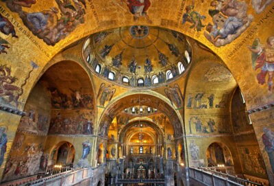 Venice: St. Mark's Basilica Priority Ticket and Audio Guide - Inside the basilica: the real star is the mosaics