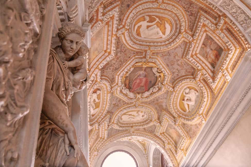 Venice: St Mark's, Doge's Palace, Murano & Burano Day Tour - St Mark’s Basilica: Church of Gold and a Fast Start