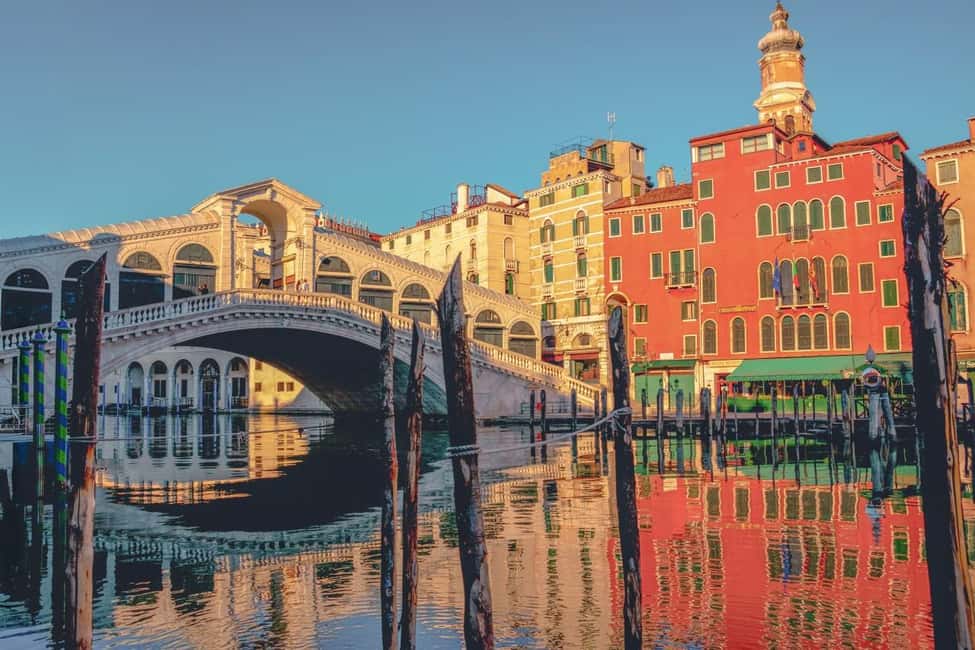 Venice: St. Mark's, Doges Palace, Rialto, and Gondola Tour - Why this tour works when your Venice clock is short