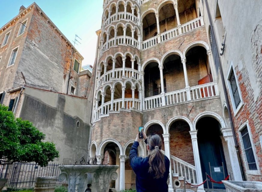 Venice: St. Mark's, Doges Palace, Rialto, and Gondola Tour - Rialto Bridge district: classic views, guided context