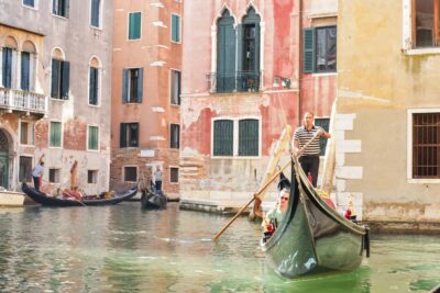 Venice: St Mark's Square & Rialto Walking Tour & Gondola - The walking portion: Rialto views, Casanova’s neighborhood, and Scala Contarini del Bovolo