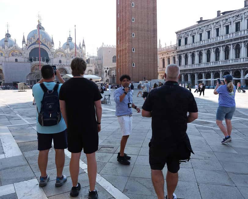 Venice: St Mark's Square & Rialto Walking Tour & Gondola - Calli, campos, and the in-between moments