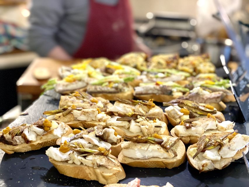 Venice: Street Food Tour with a Local Guide and Tastings - What you’ll actually taste: more than one kind of Venetian snack