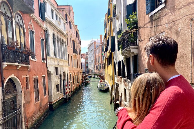 Venice Street Food Tour with Local Guide with Local Food Market Visit - What you’ll taste: cheese, cakes, and biscuits (not just pasta vibes)