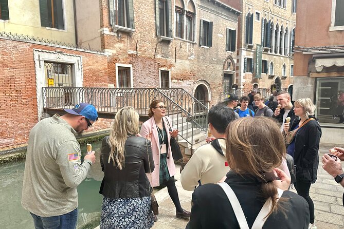 Venice Street Food Tour with Local Guide with Local Food Market Visit - Walking pace and comfort: what to expect on your feet