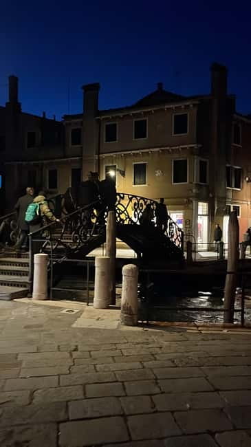 Venice: Sunrise Walking Tour with Espresso - The Mercerie street walk: where you learn Venice by foot, not by map