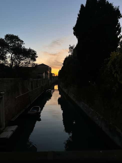 Venice: Sunrise Walking Tour with Espresso - Caffè Florian and Piazza San Marco: your calm introduction to the real layout