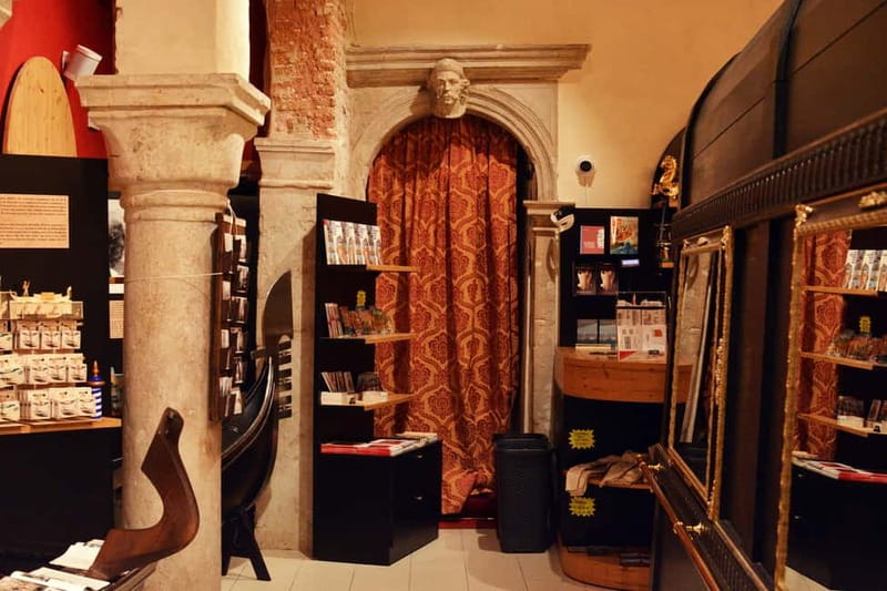 Venice: The Gondola Gallery 3D Experience - The 3D VR gondola journey through Venice’s past
