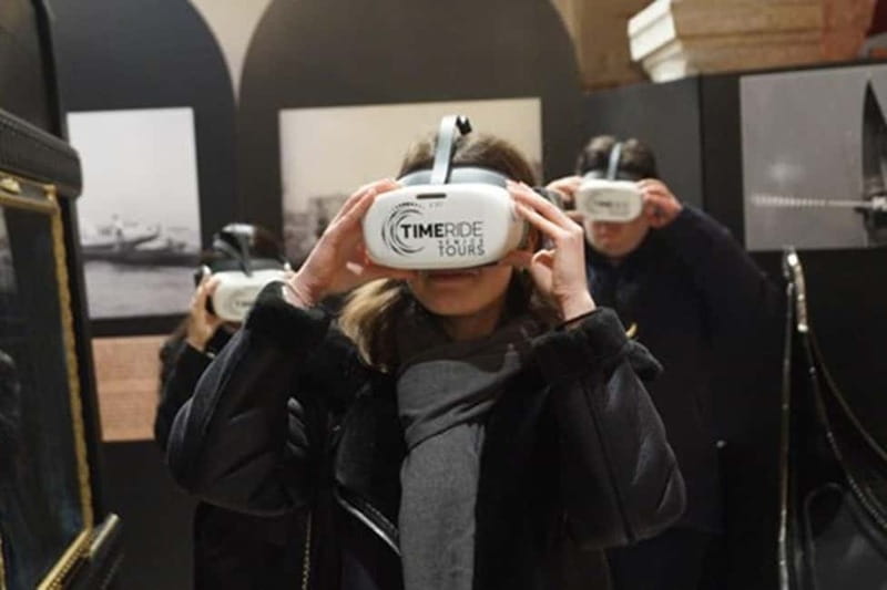Venice: The Gondola Gallery 3D Experience - Languages and the feel of the instruction
