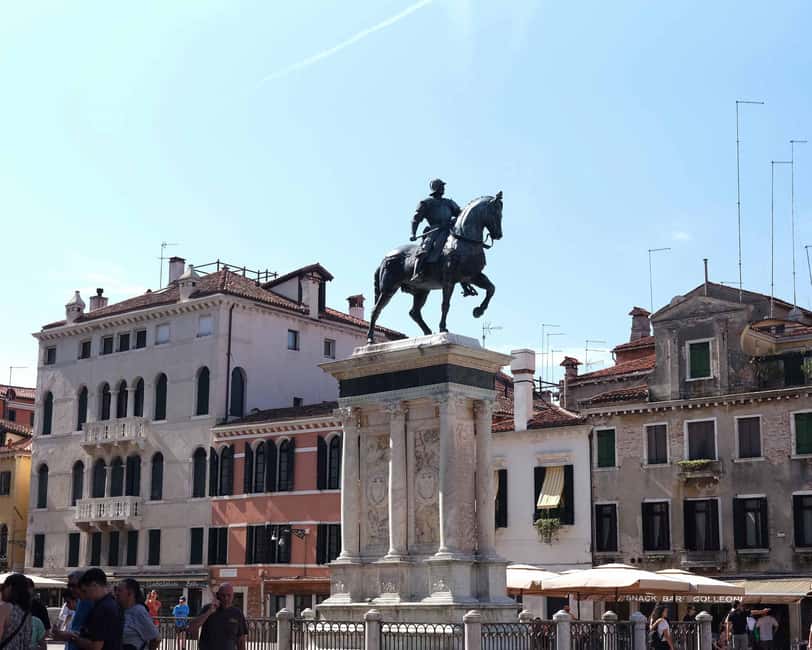 Venice: The Grand Canal Touch – Walking & Gondola Experience - Gondola Gallery plus a short intro: learning the craft behind the ride