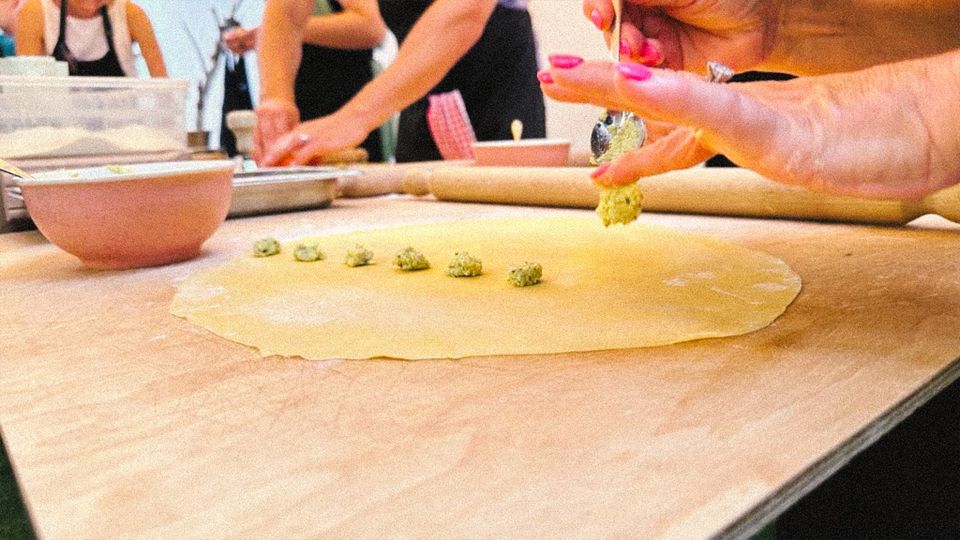 Venice: Traditional Home Cooking Experience - Giudecca Island cooking in a real Venetian home