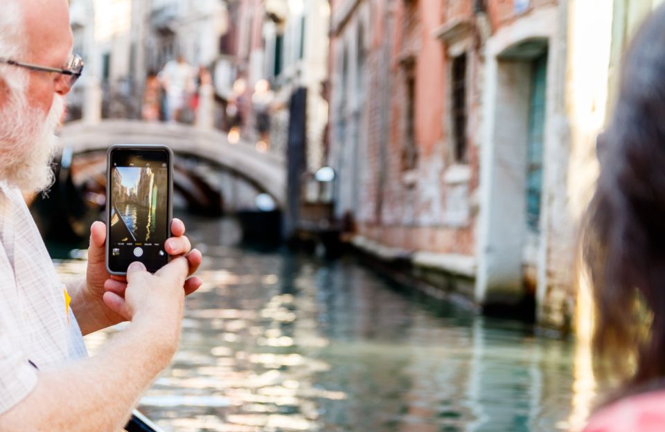 Venice: Traditional Shared Gondola Ride - Value in Plain Numbers: Why $42 Feels Different Than Paying On the Spot