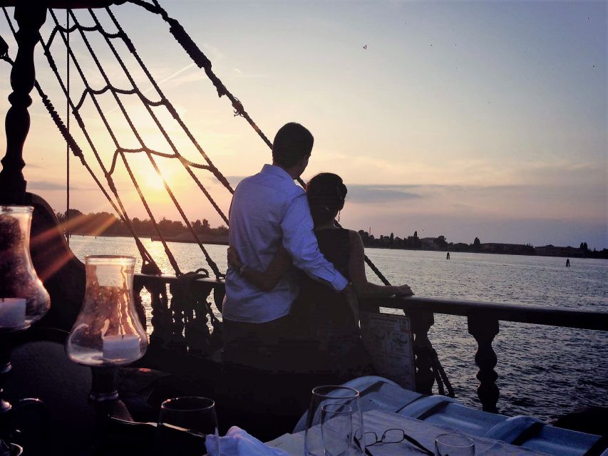 Venice: Venetian Lagoon Tour and Galleon Dinner - The Route: From Northern Lagoon to Murano and a Burano Loop