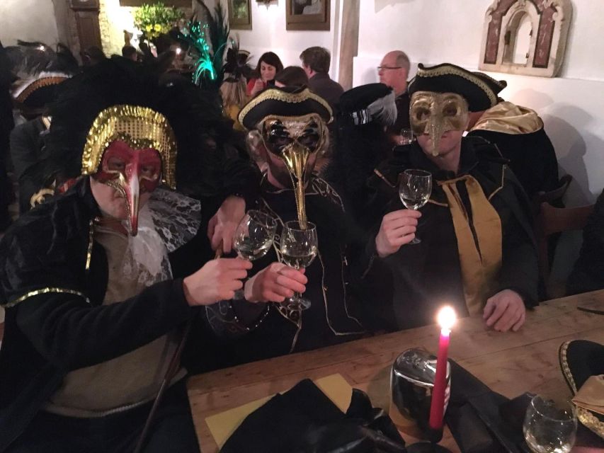 Venice: Venetian Style Carnival Pub Crawl - Key Things I’d Pay Attention To