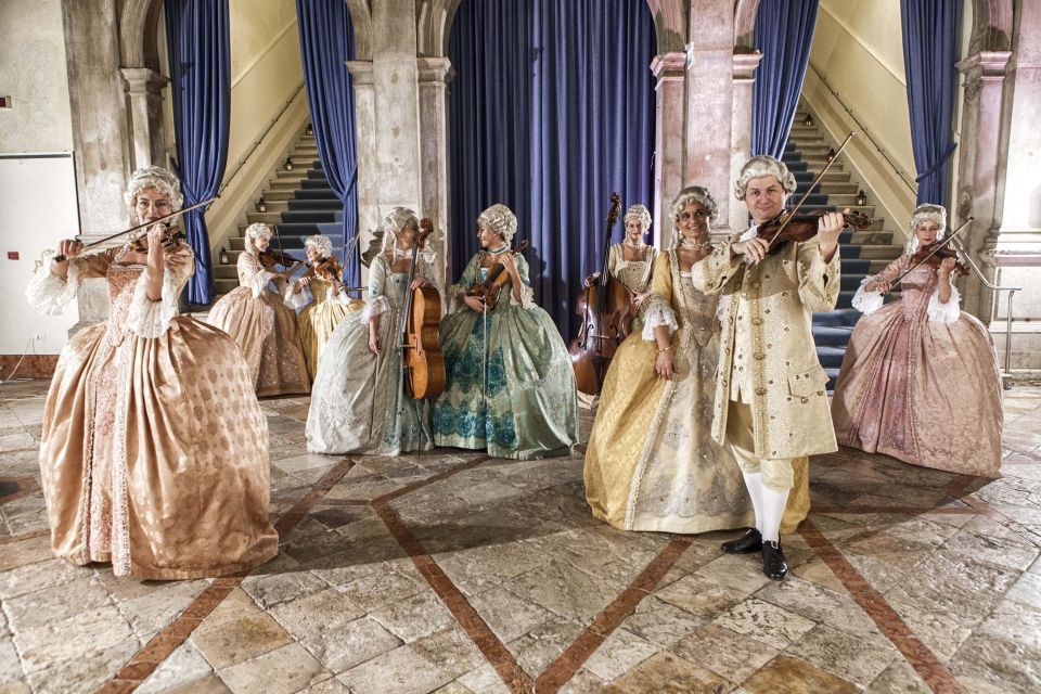 Venice: Vivaldi’s Four Seasons Live Classical Music Concert - Costumes and atmosphere: why it feels like time travel