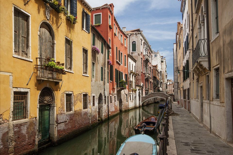 Venice: Walking Tour & Gondola Ride - St. Mark’s Square: Doge’s Palace stories without the museum detour