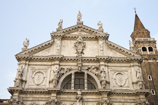 Venice Walking Tour with Gondola Ride Experience - Walking first: how the St. Mark’s meeting area sets you up
