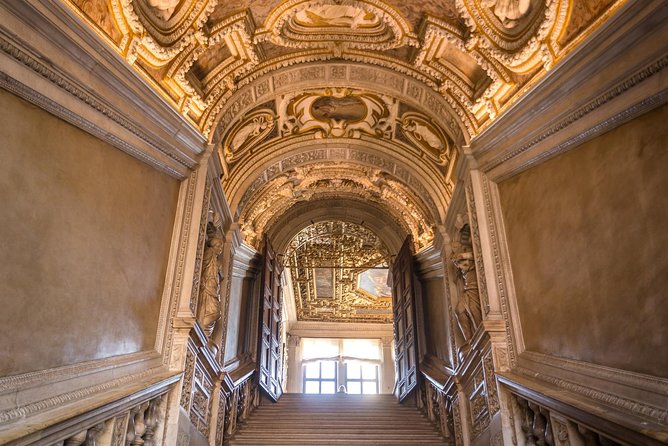Venice: Winter Pass Top Attractions & City Walking Tour - The VR galleries and Gondola Gallery: a fun stop, not the main course