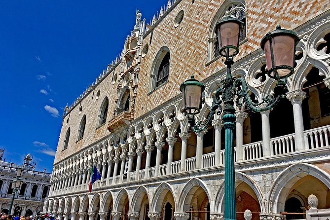 Venice: Winter Pass Top Attractions & City Walking Tour - Price and value: why $18 can be a deal (or not)