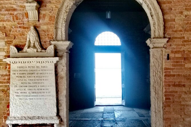 Venice's Cemetery on San Michele Island Tour - How the small group (up to 10) makes the tour feel personal