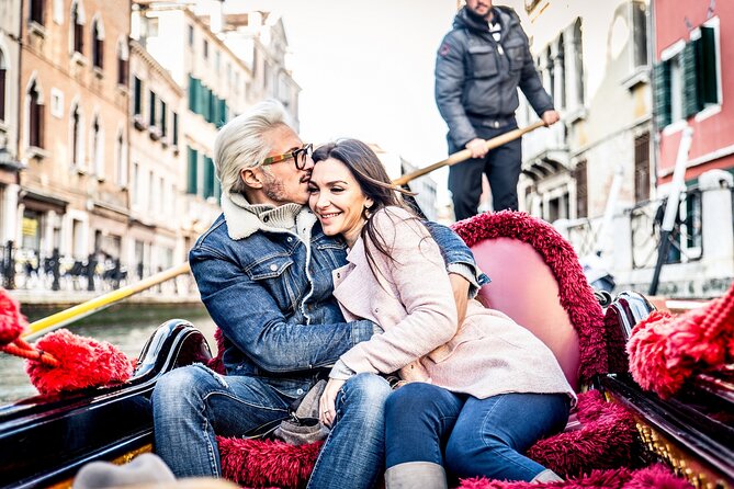 Venice's Icons: Basilica, Doge Palace, Rialto & Optional Gondola - The Bridge of Sighs: Why This Short Crossing Hits Hard