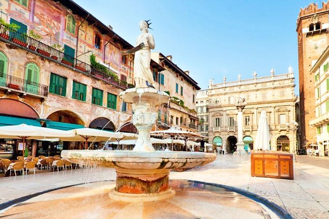 Verona City Sightseeing Walking Tour of Must-See Sites with Local Guide - Italy’s largest amphitheatre: what to watch for from the square