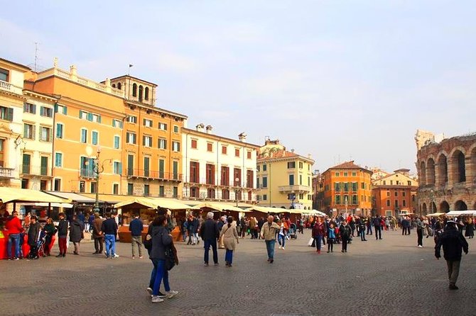 Verona City Sightseeing Walking Tour of Must-See Sites with Local Guide - Piazza dei Signori (Dante’s Square): power, poetry, and the lords below