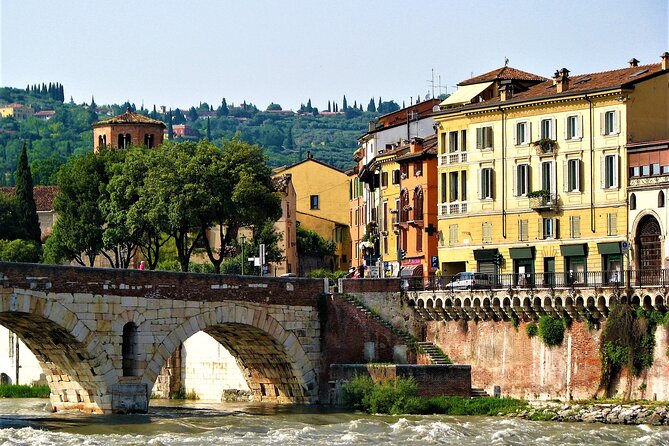 Verona Guided Tour from Venice by Train - Romeo and Juliet Verona: more than the postcard