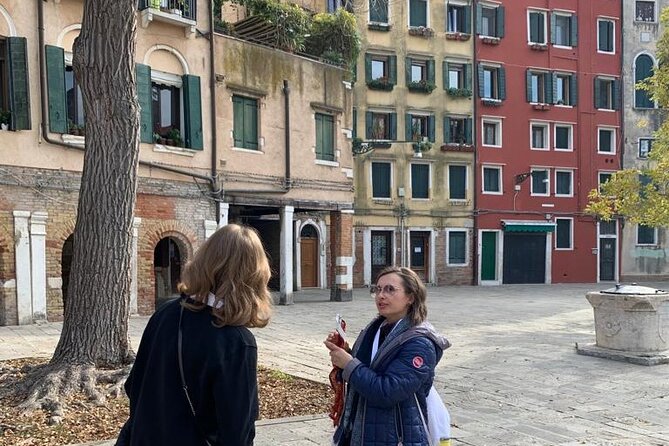 Walking tour in Venice with an architect - Canal Grande and Rialto in One Efficient Slice