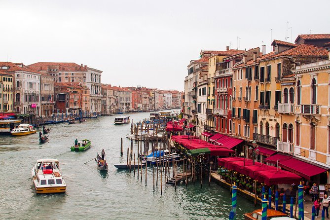 Welcome to Venice Group Tour St. Mark's Basilica & Gondola Ride - A Mansion Pause in the Middle of the Day