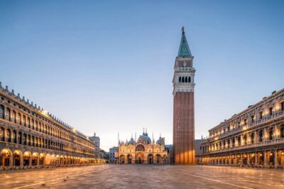 Welcome! Venice Sightseeing kickstart Tour with local guide, small group - Grand Canal and Ponte di Rialto: photo stops with real meaning