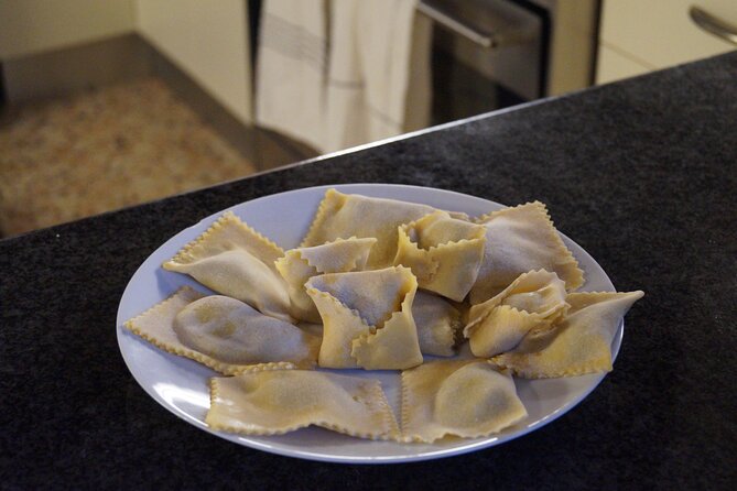 Yummy Cooking Class in Venice with Professional Chef - Sweet skills: crème pâtissière on local cakes
